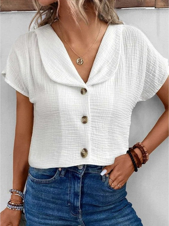 Maureen | Chic Buttoned Blouse